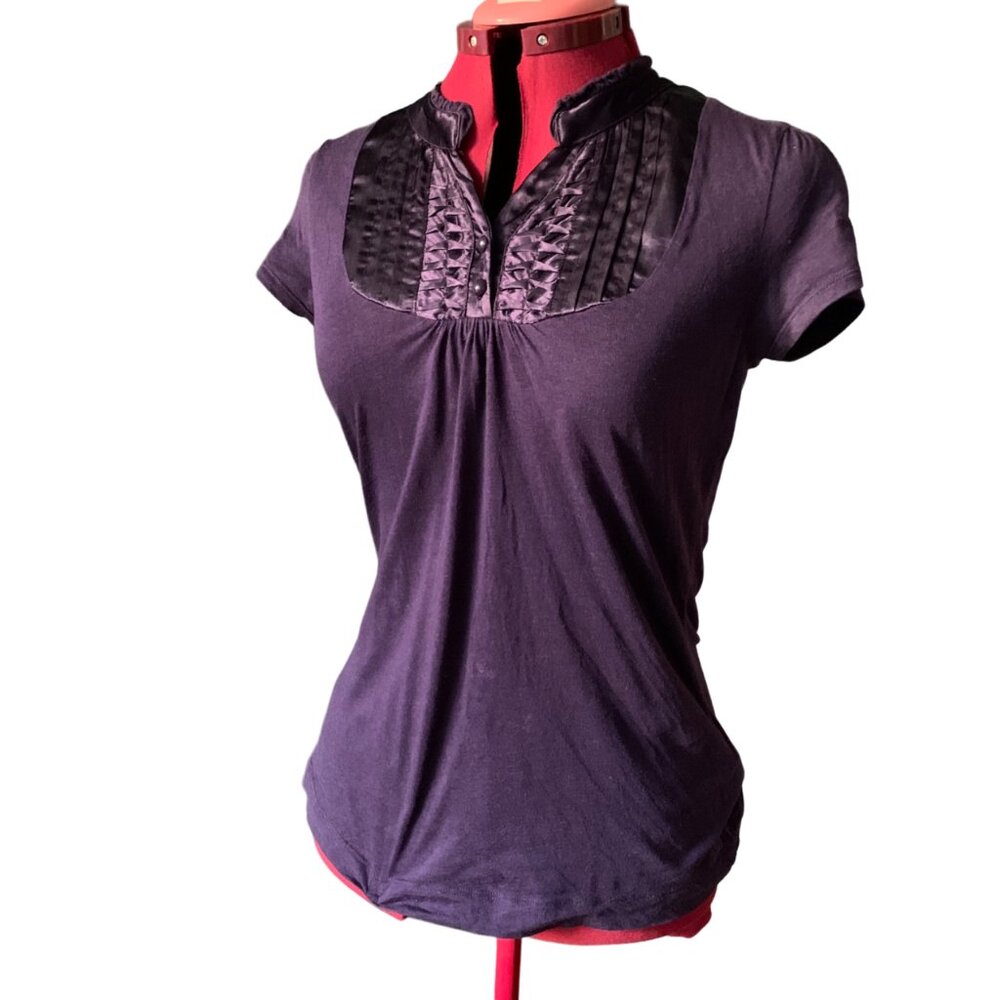 H&M Purple shirt with front satin plastron- tuxedo - short cap sleeves - Medium